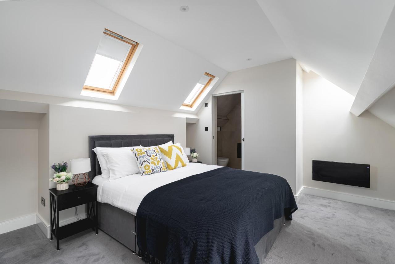 Skyvillion - Cozy Large 4 & 1 Bed Apartments In London Enfield, Mins To Tube Station, Free Wi-Fi Kültér fotó