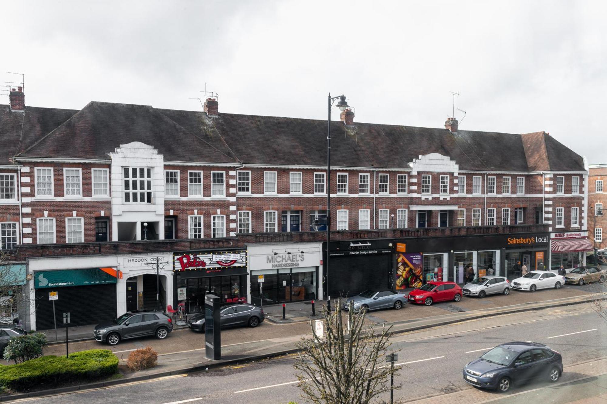 Skyvillion - Cozy Large 4 & 1 Bed Apartments In London Enfield, Mins To Tube Station, Free Wi-Fi Kültér fotó