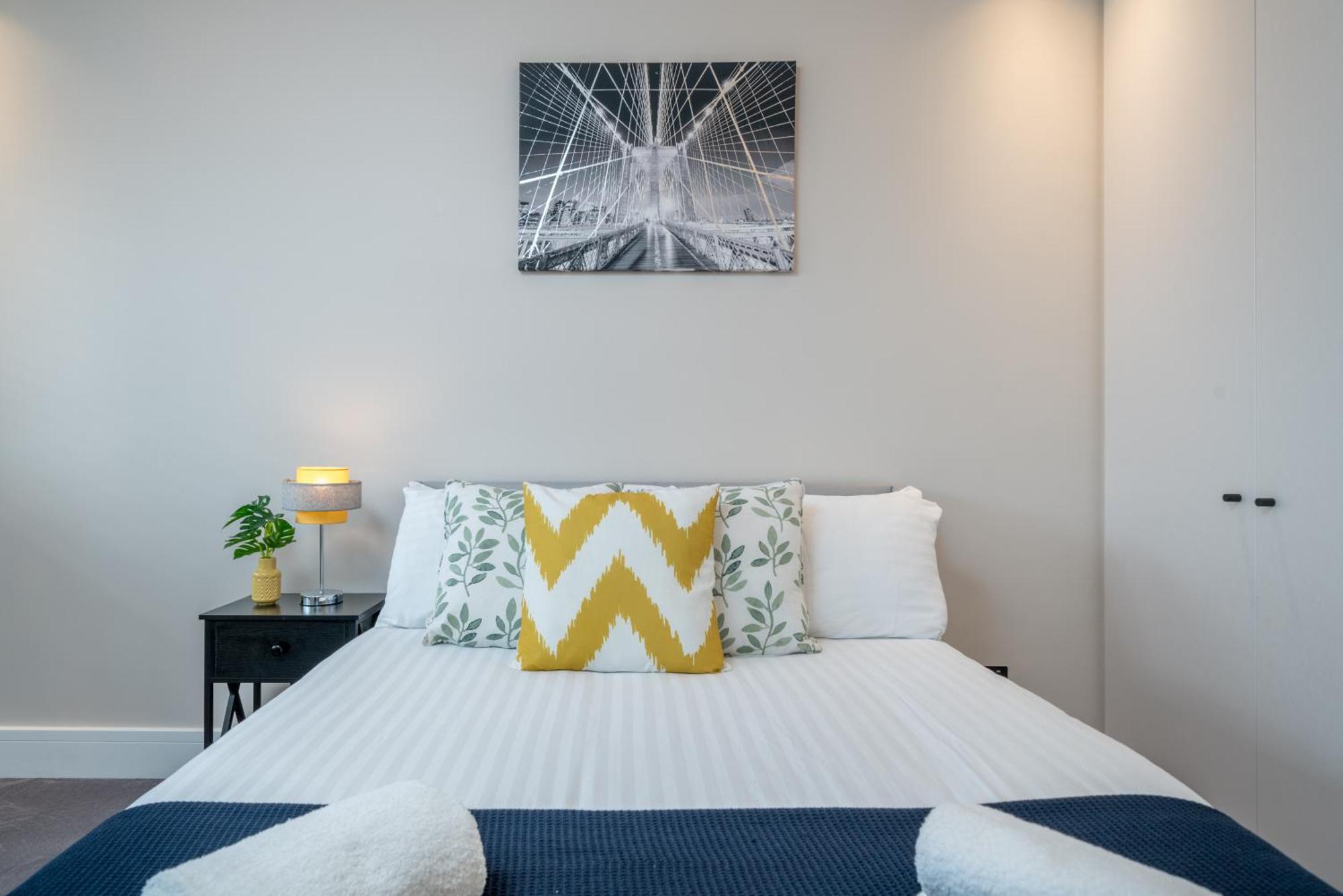 Skyvillion - Cozy Large 4 & 1 Bed Apartments In London Enfield, Mins To Tube Station, Free Wi-Fi Kültér fotó