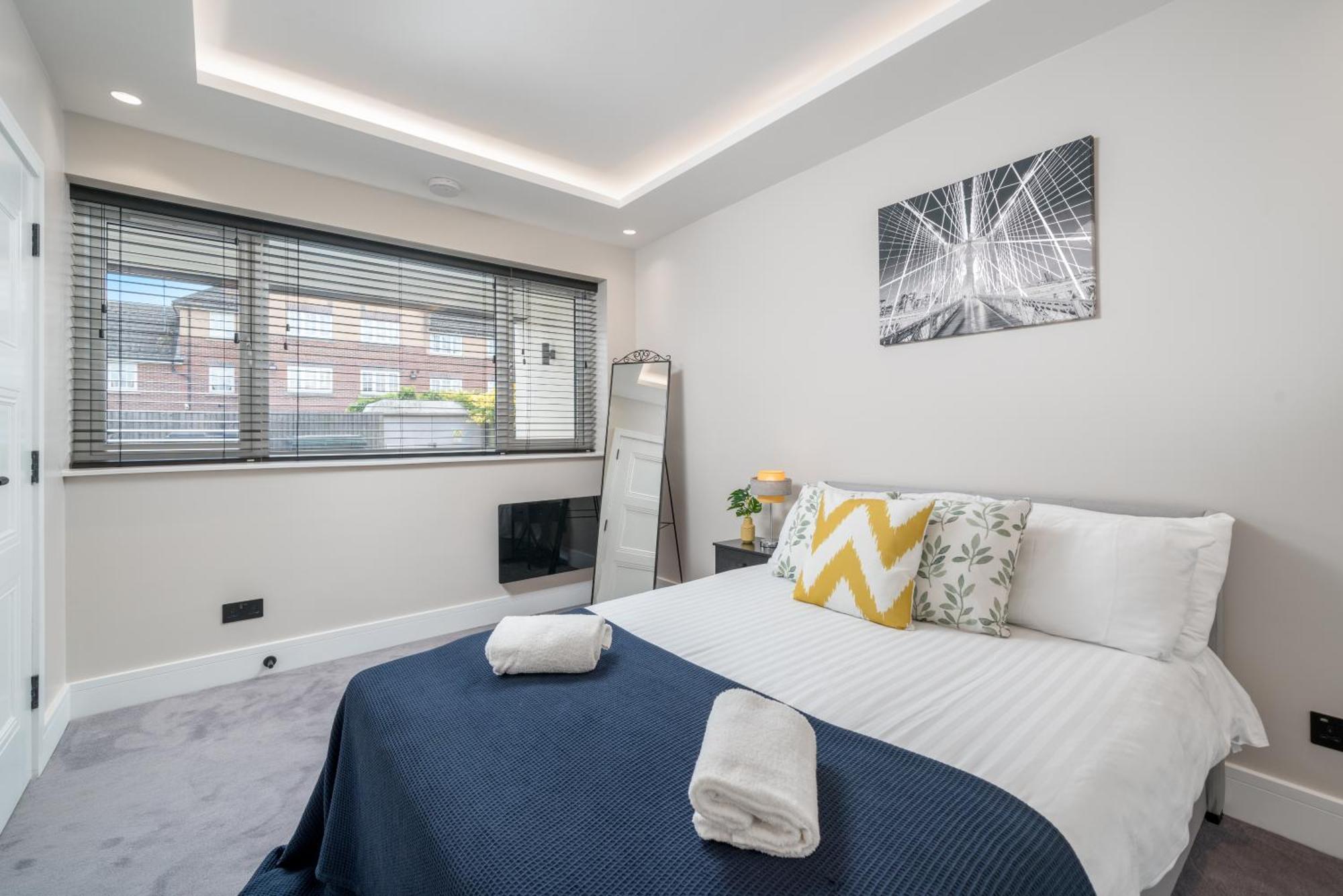 Skyvillion - Cozy Large 4 & 1 Bed Apartments In London Enfield, Mins To Tube Station, Free Wi-Fi Kültér fotó